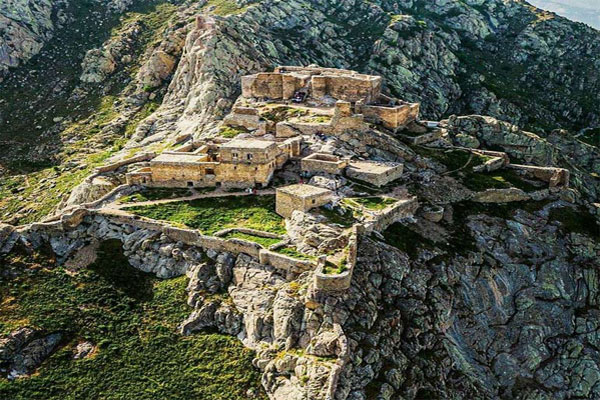 Babak Castle. Inbound Persia Travel Agency.